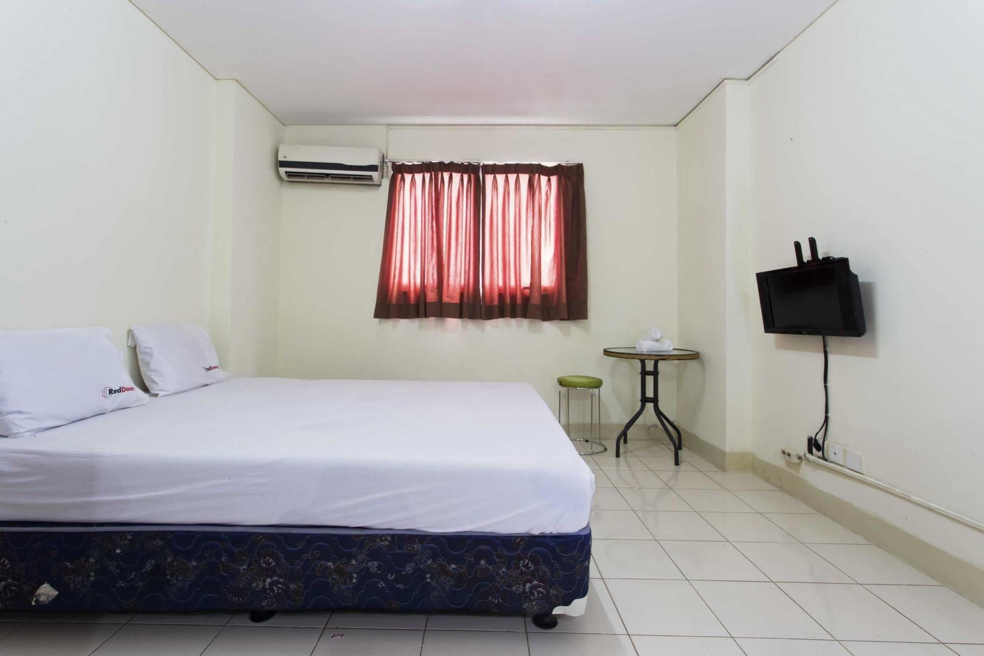 Reddoorz Apartment @ Pulo Gadung 雅加达 外观 照片