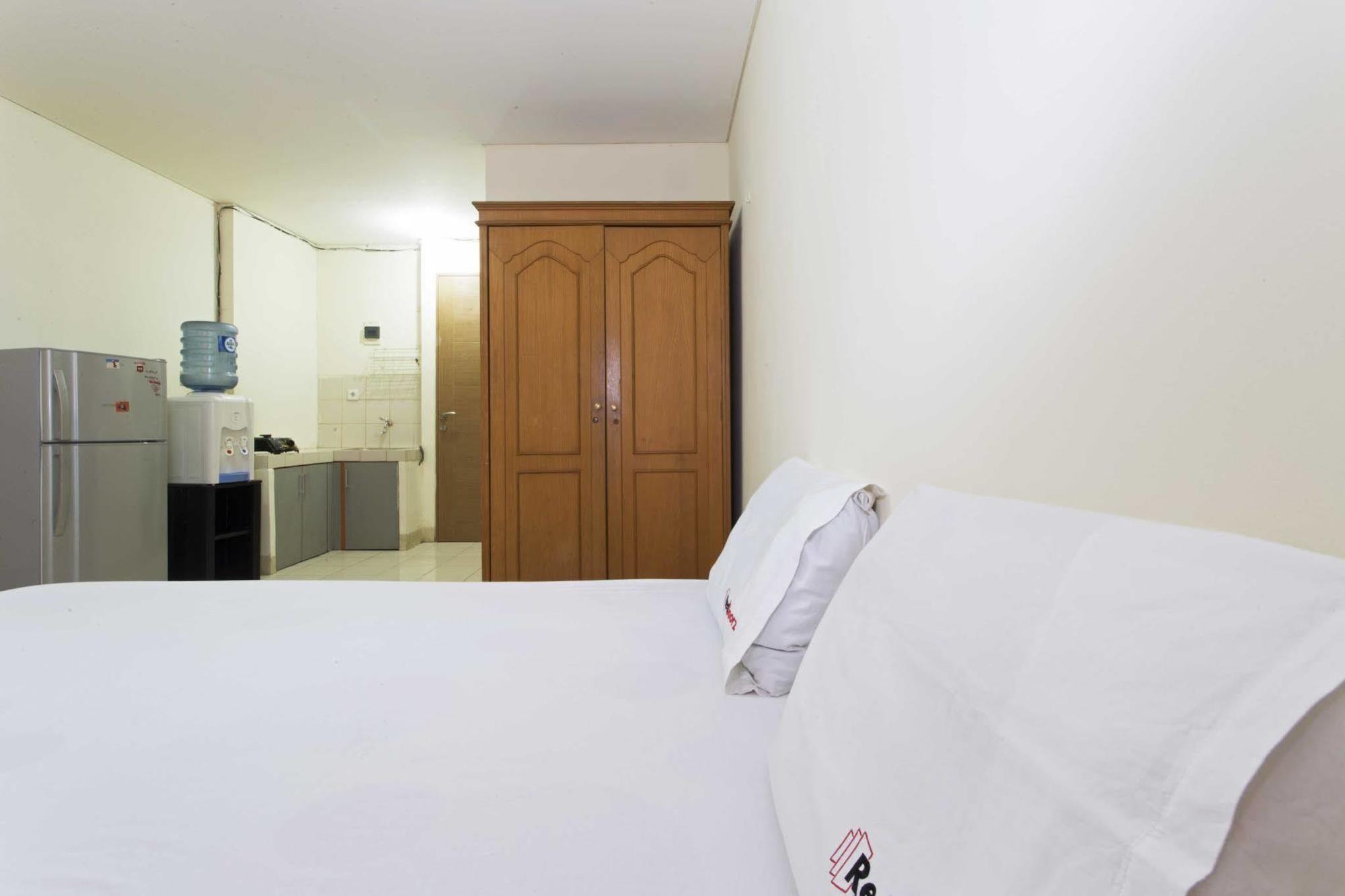 Reddoorz Apartment @ Pulo Gadung 雅加达 外观 照片